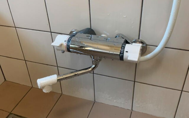 浴室のシャワー水栓取替工事が2件ですね。年末にむけて？なのかな？